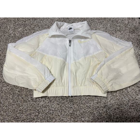 Nike Sportswear Windrunner women's jacket in a white/cream colorway, Size XS - Picture 1 of 3